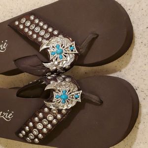 NWOT!  Western bling flip flops